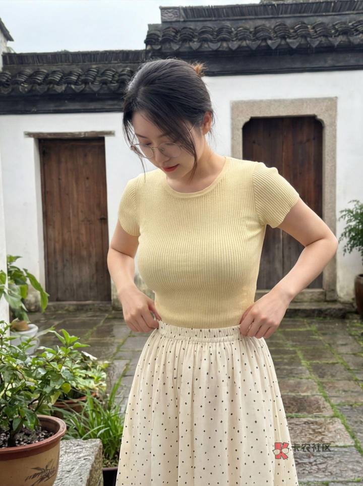 我的外卖点了牛肉，却没有一头牛在里面。体验感极差。要求赔我一头牛或者1万。不赔就7 / 作者:岸上狗蛋 / 