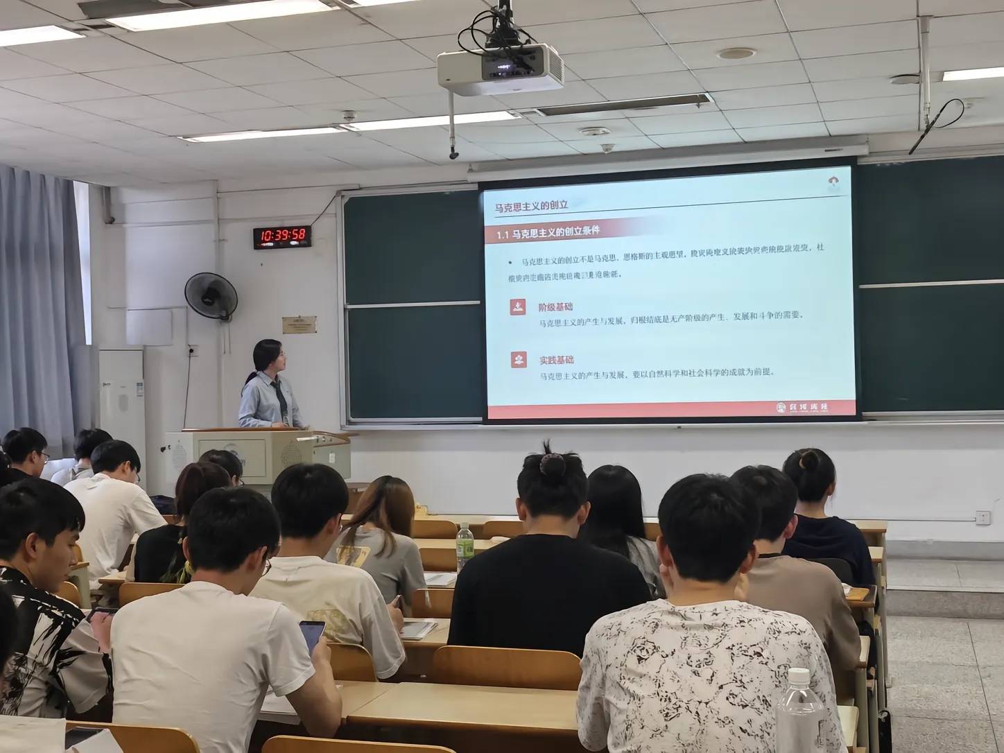 AI真的有点恐怖了 






47 / 作者:人到万难需放胆 / 