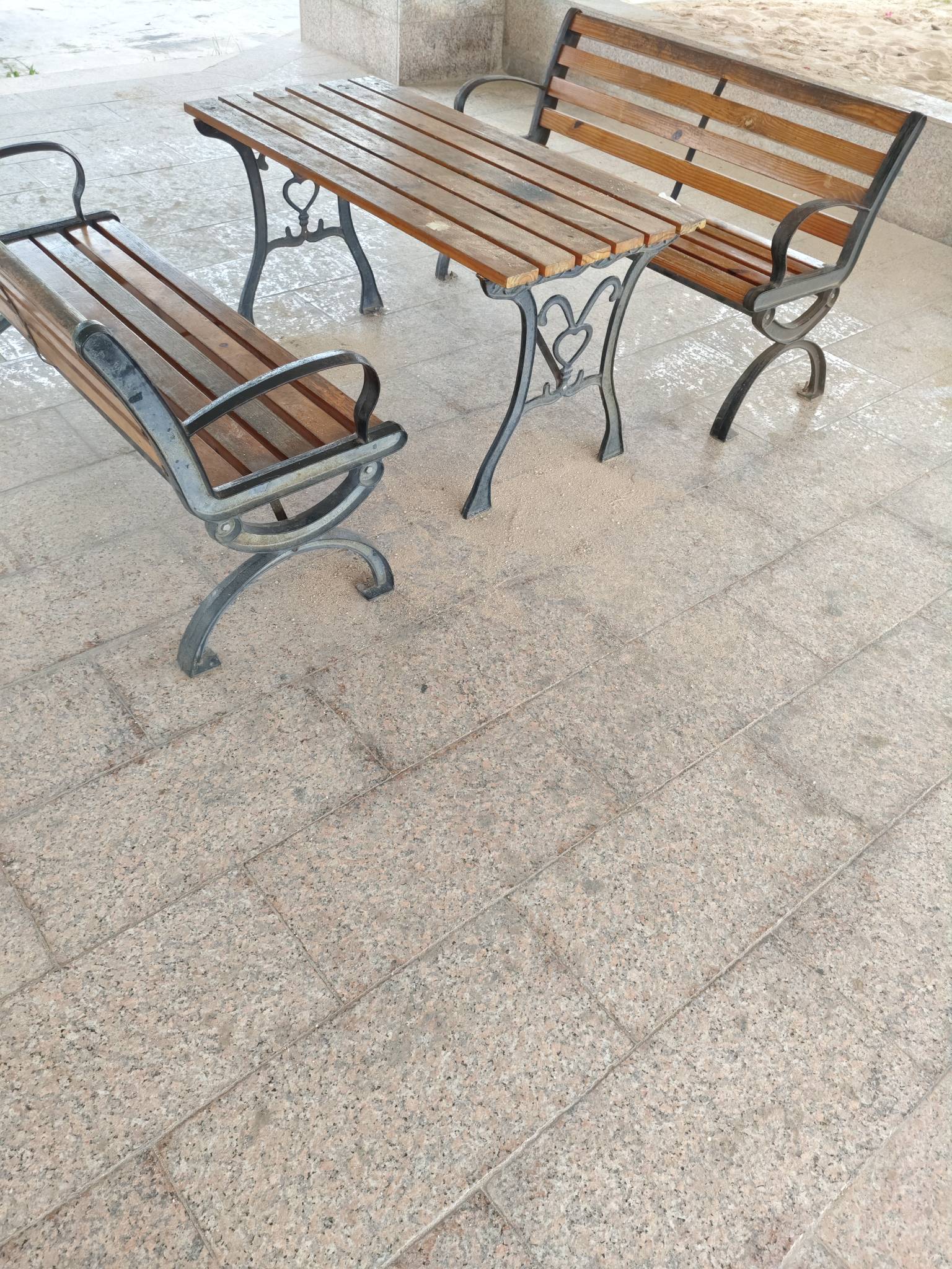 睡觉了老哥们，没地方去，今晚睡公园吧。希望蚊子别咬我

57 / 作者:上岸难啊♂ / 