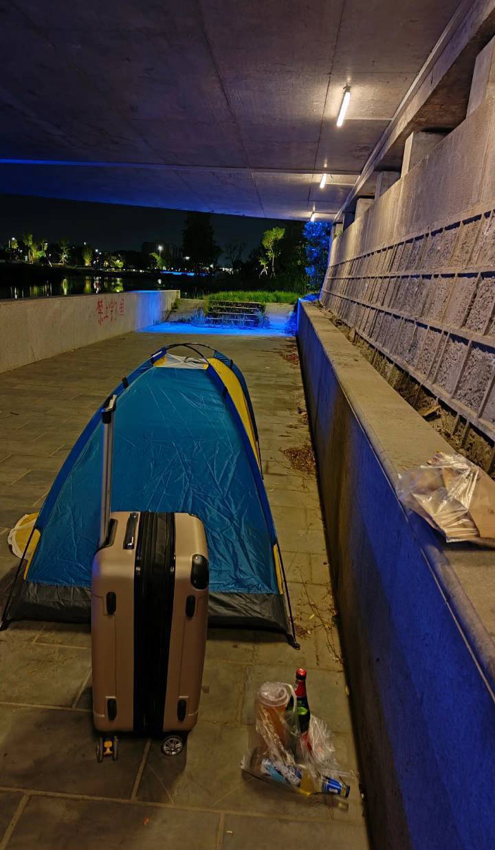 有没有成都老哥过来，我们一起

70 / 作者:枫霜降 / 