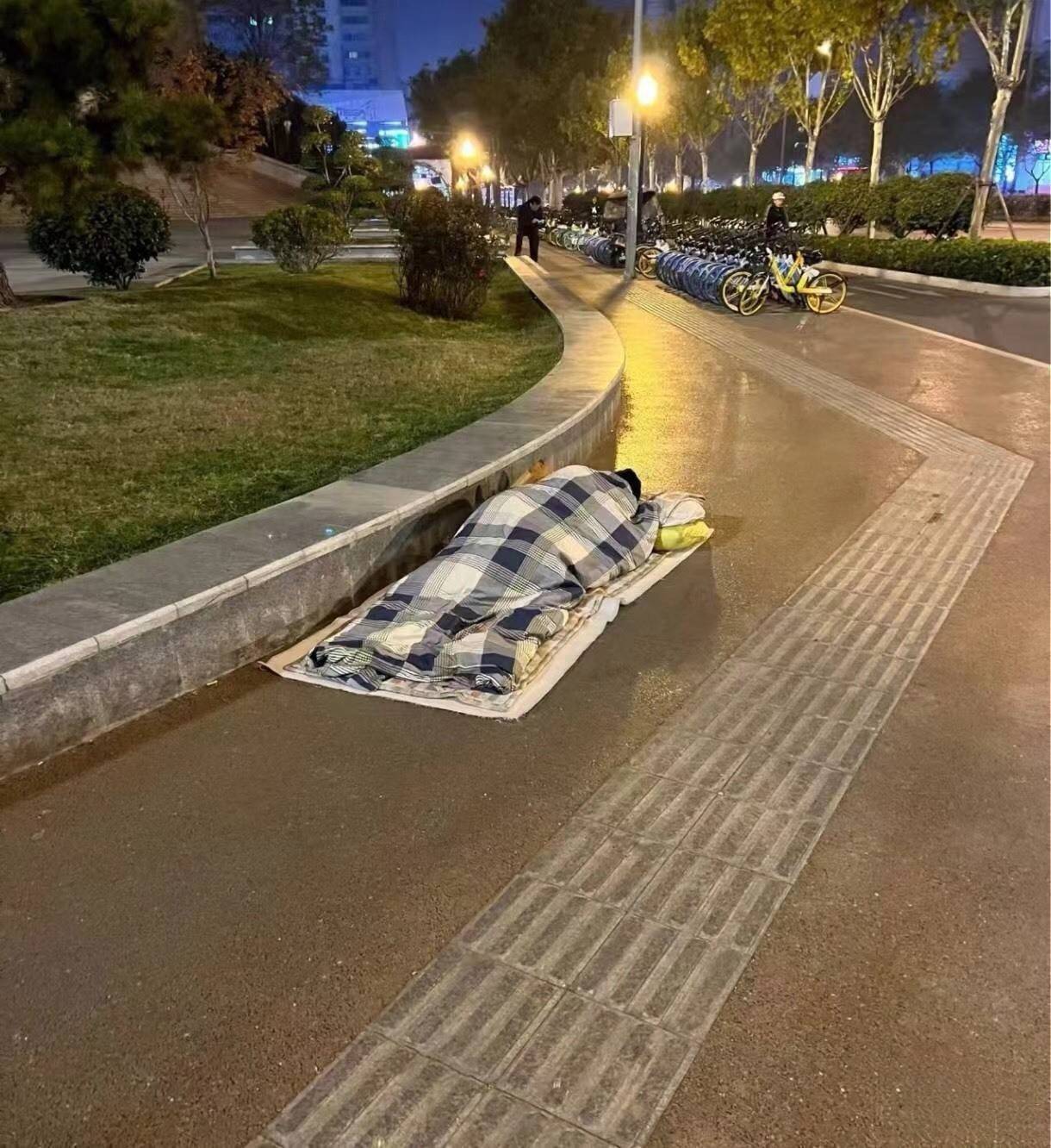 使命一个没到！坤把毛没有，睡了！

55 / 作者:广鸡周某人 / 