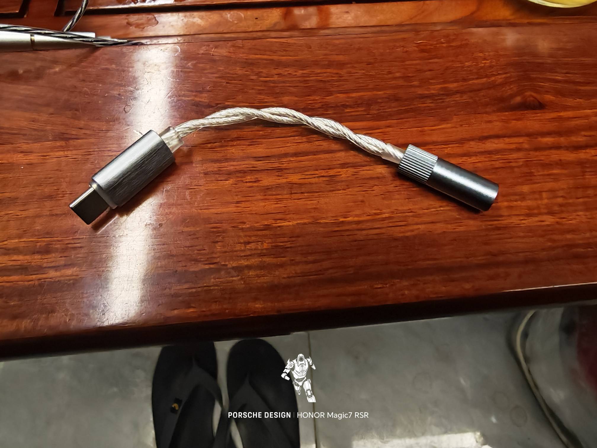 听歌还是有线的耳机好，配一个解码小尾巴，


75 / 作者:普宁特邀演员达濠 / 