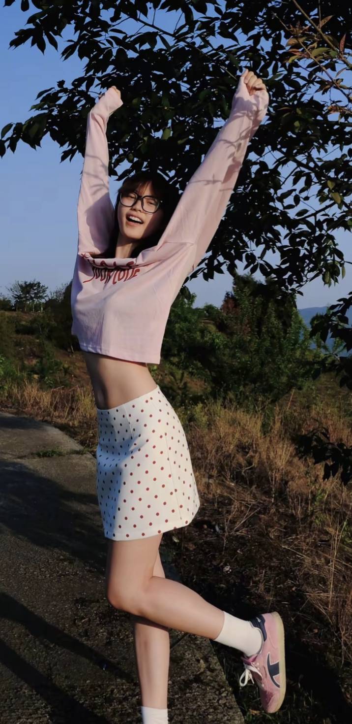 有没有起飞的老哥想雇佣个佣人我从来无依无靠，自己又堕落下去了，真心悔过，有没有大95 / 作者:撸毛小王子 / 