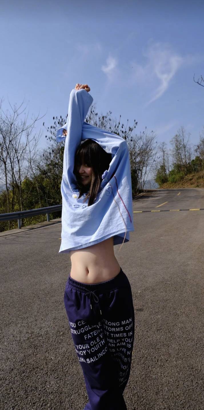 有没有起飞的老哥想雇佣个佣人我从来无依无靠，自己又堕落下去了，真心悔过，有没有大89 / 作者:撸毛小王子 / 