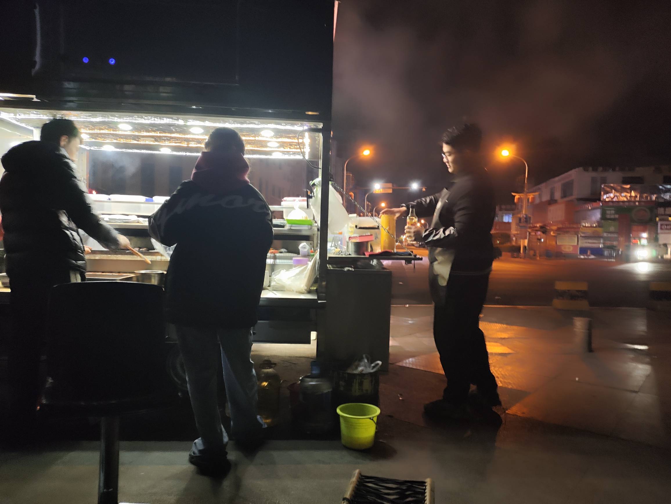 兄弟你说话啊啊，喝没喝多







22 / 作者:会飞的大鲨鱼 / 