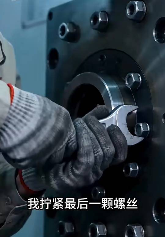 现在的短剧真人的也用ai搞，看着就不舒服，还是开个会员看电视剧吧
10 / 作者:Ab真麻求烦 / 