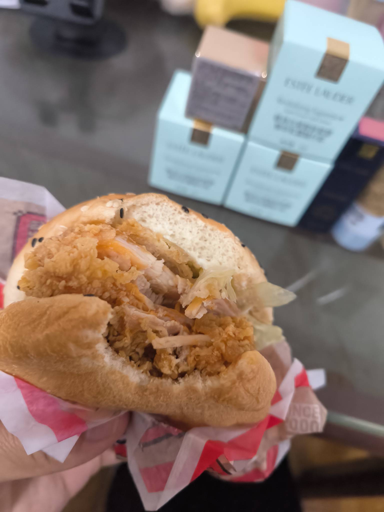 美滋滋

61 / 作者:我是麻花疼的爹 / 