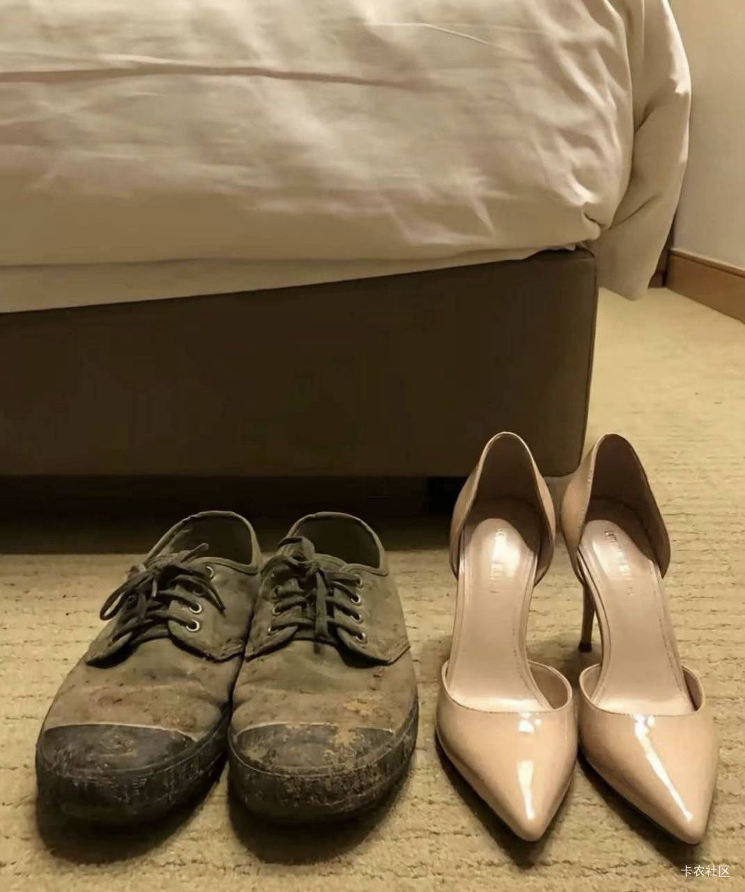 中邮这也冲费？

100 / 作者:真的卡毛了 / 