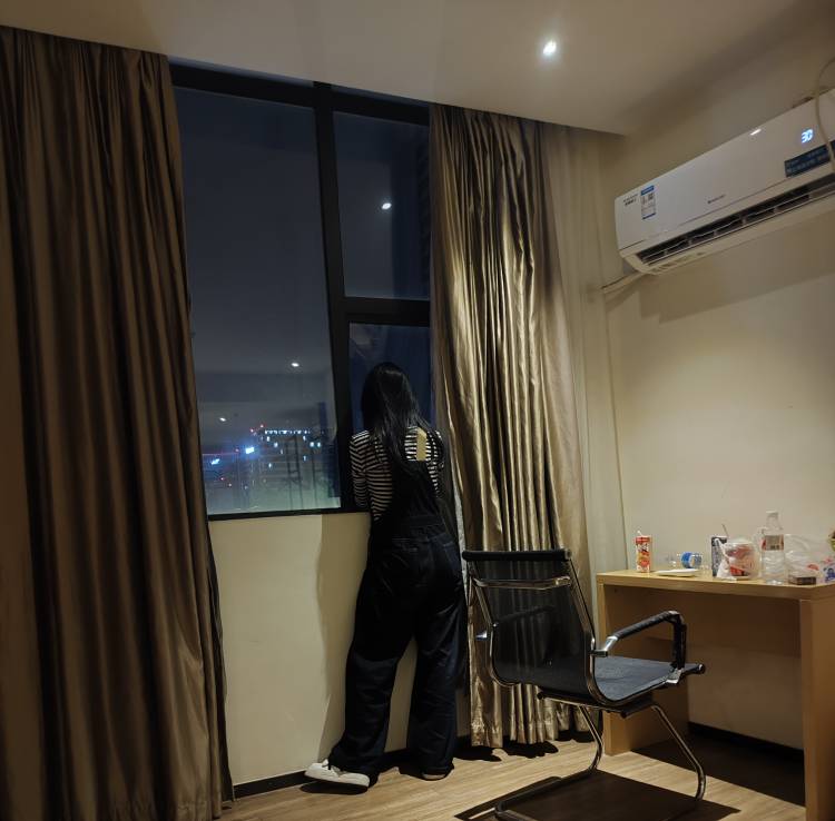 老勾们，两k够去珠海海滩两日游吗

29 / 作者:哦这样吗 / 