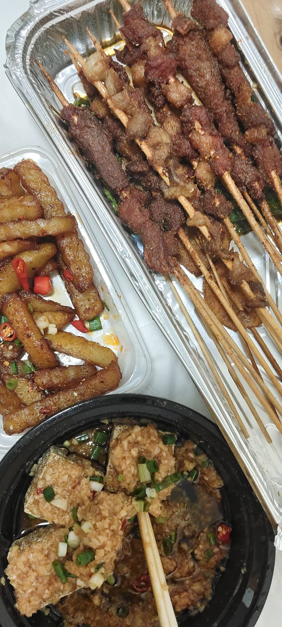 吃饭了老哥们

80 / 作者:卡农丑丑 / 