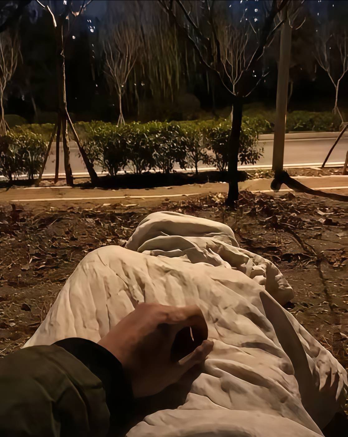 终于能进了，大清早醒来一看进不了卡农，差点以为失业了，鸡拔毛没有，卡农也撑不下去7 / 作者:鲸鲨 / 