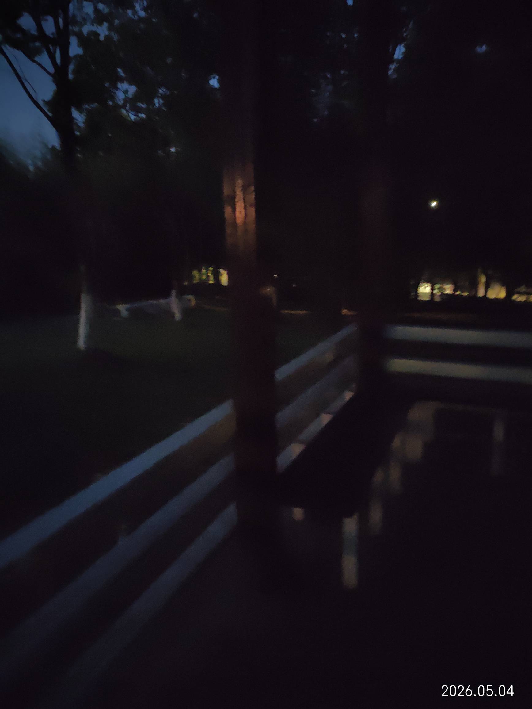弄点蚊香，今晚躺这里算了，愁啊，老哥们，这个世界坏人有多坏咱们也不知道，简直是，9 / 作者:红菜苔 / 