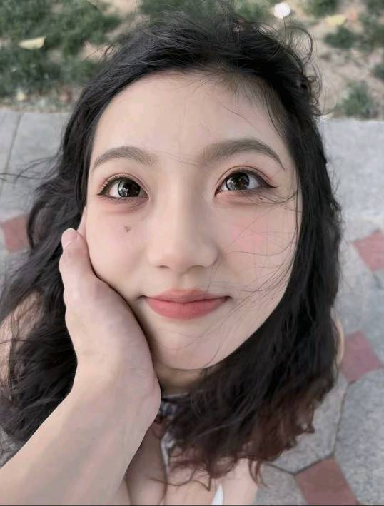 老哥们，抓住假期尾巴和女友出来玩了！！！

4 / 作者:假老哥真挂壁 / 