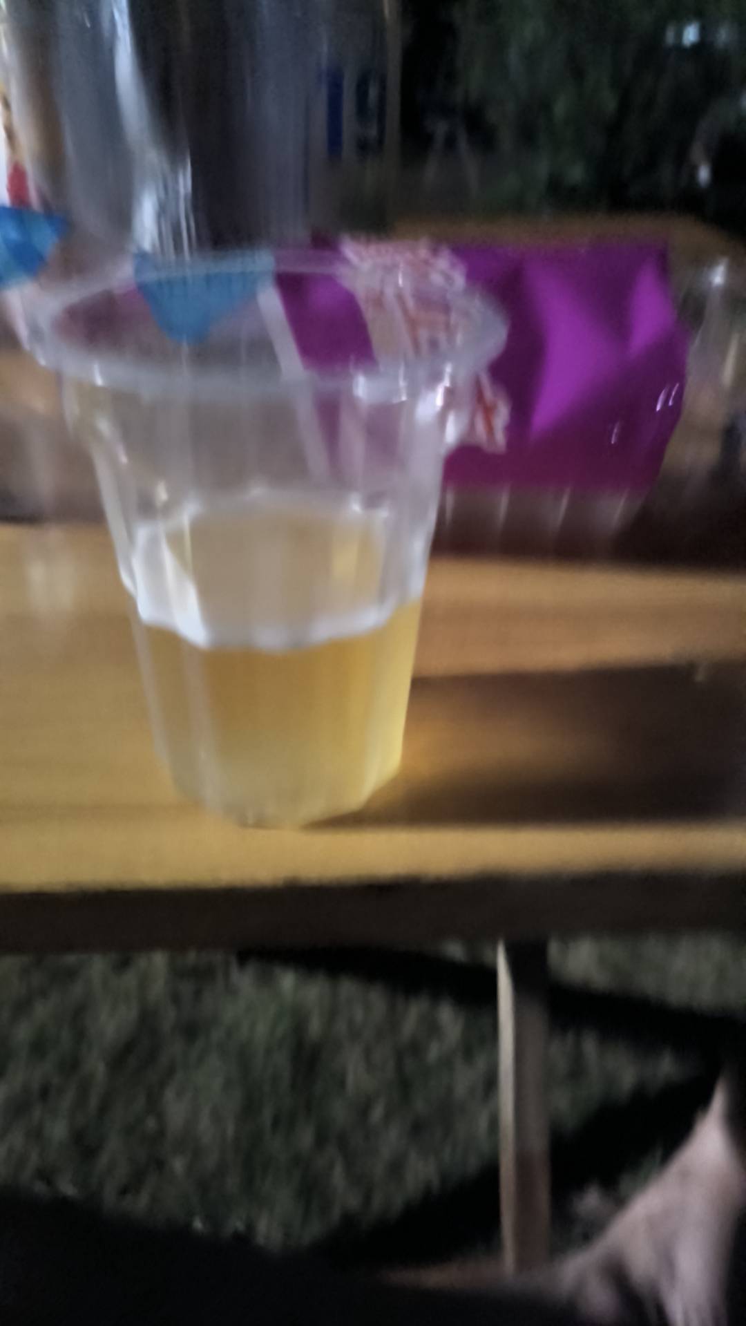 老婆的表弟借了300，我都穷到没米下锅了，也没问他还，估计问了，也白问，无业游民无52 / 作者:马到成功$ / 