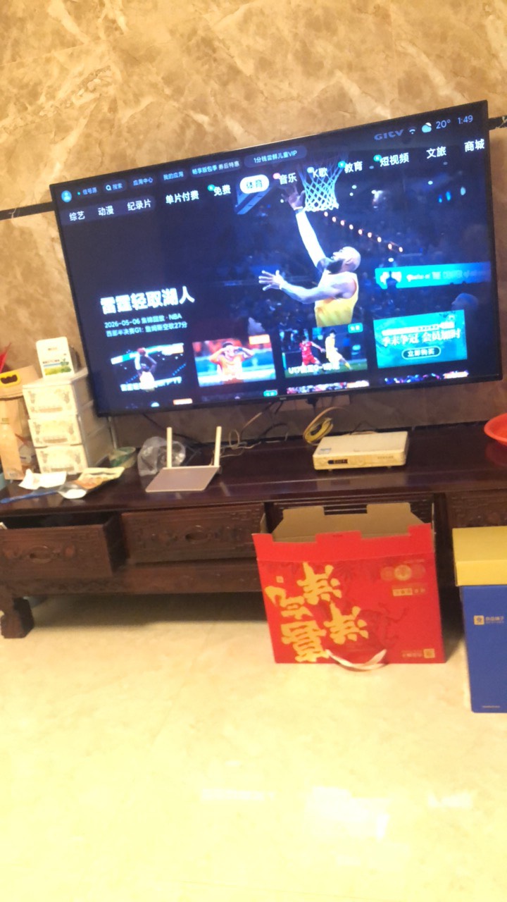 广告爆了会儿 看了30毛 可以去开个挂壁房洗澡了

14 / 作者:广东小帅哥 / 