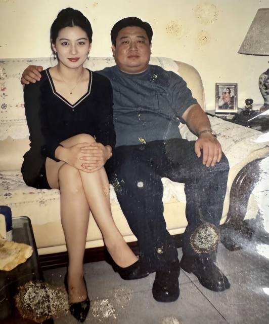 无聊翻了翻相册，当年的我帅的一批，妥妥的建材王总AAA既视感，老哥们羡慕了吗？

8 / 作者:短腿小霸王 / 