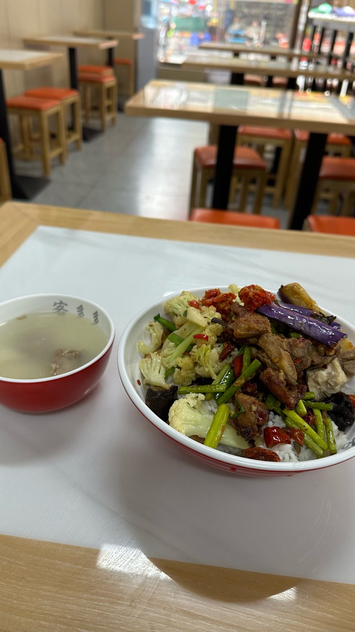 吃饭了老哥

23 / 作者:不知明的靓仔 / 