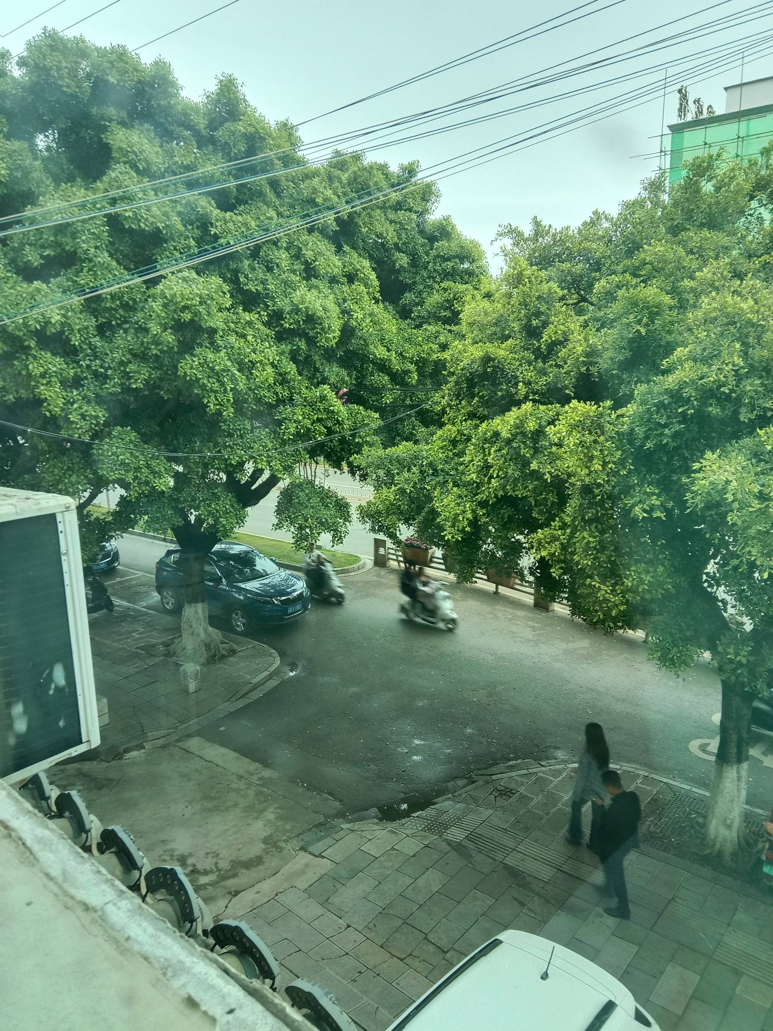 用优惠券一天十几块的酒店挺便宜。在公路边，噪音很大。你们用的什么平台的优惠券？最50 / 作者:拉菲尔丁 / 