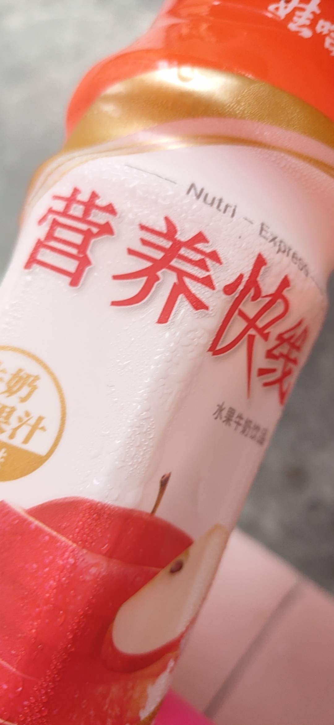 卡农老哥标配

66 / 作者:卡农百晓生 / 