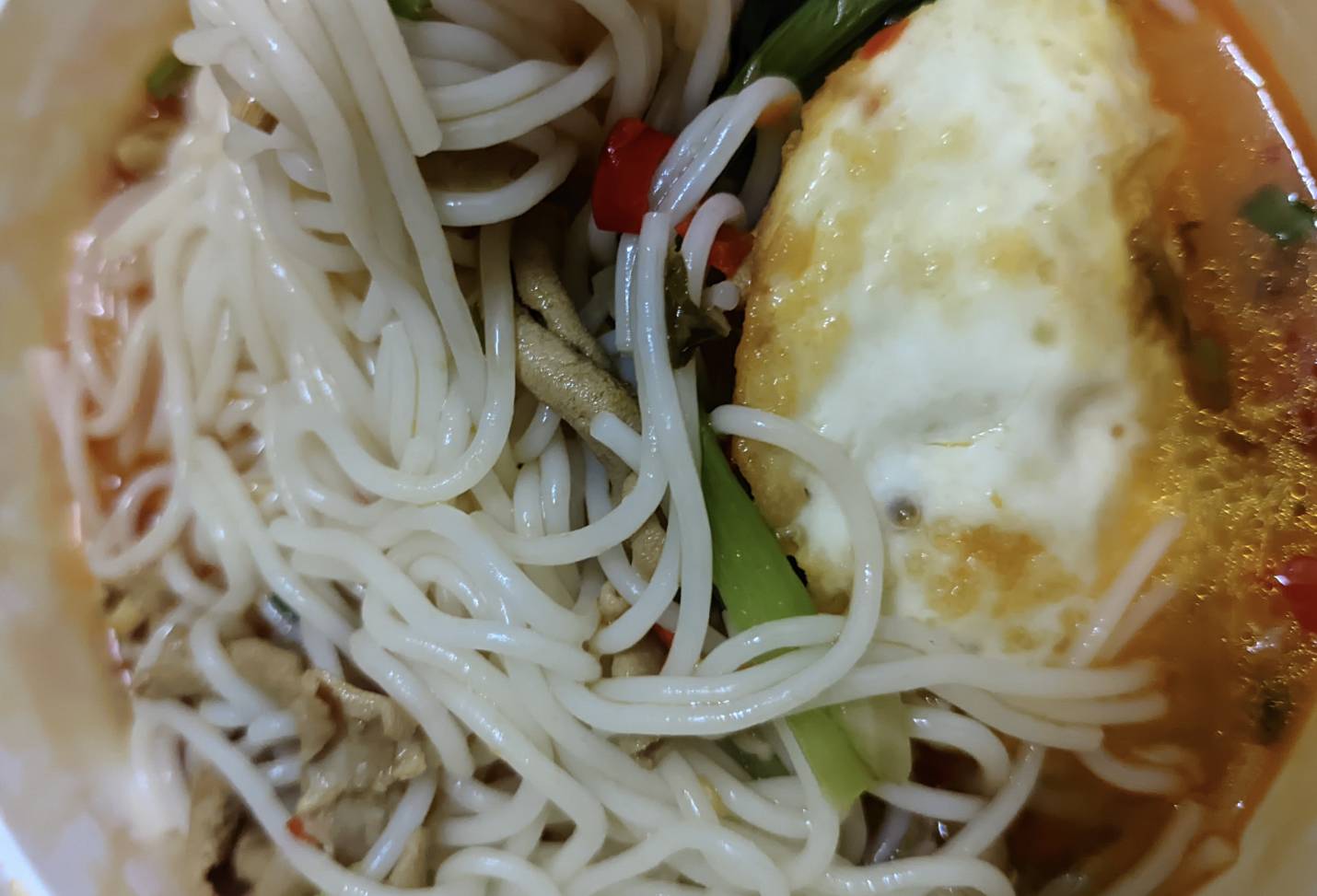 老哥们犯粉瘾，每个星期不吃个三四次米粉就不得劲

74 / 作者:羊肉汤 / 