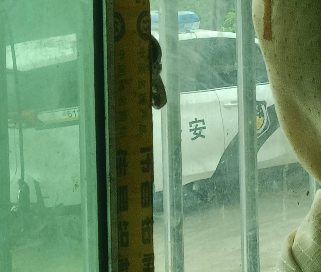 ，昨天，按照之前上的流程搞了一通，上门叫我过去做笔录。把握吓一跳以为犯事了，


59 / 作者:赋能 / 