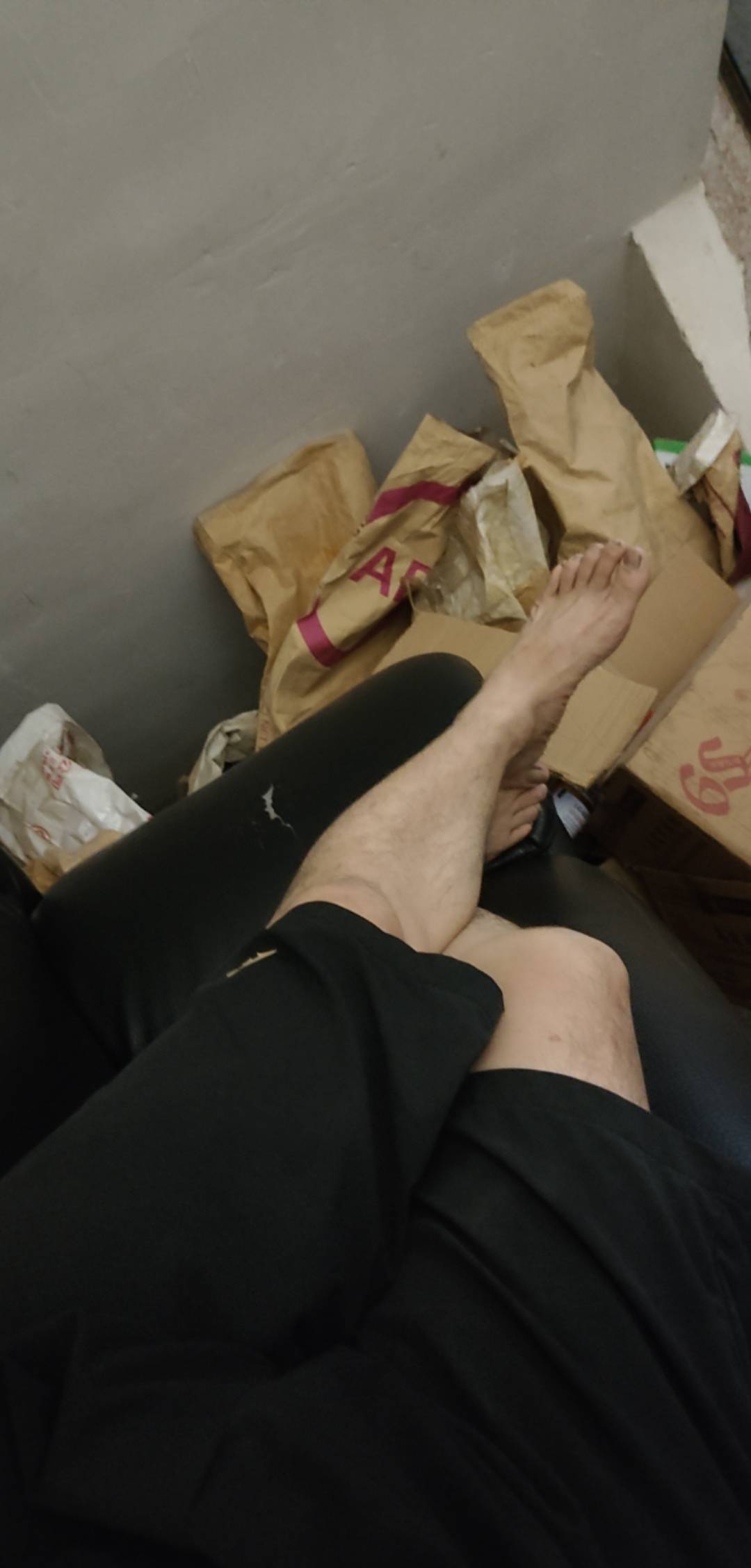 有东莞老哥一起进厂吗 自己没动力挺不住
46 / 作者:风吹裤起屁屁凉 / 