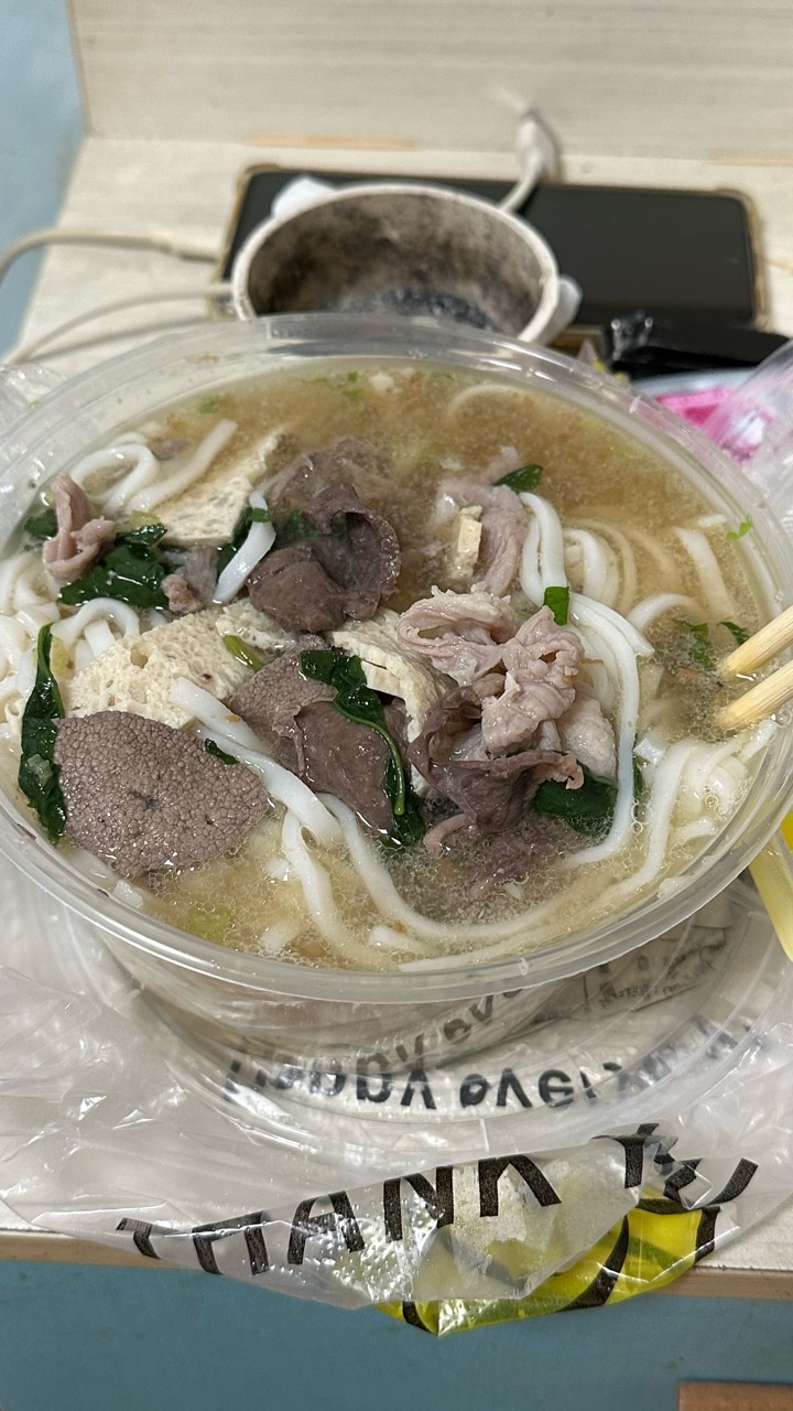 睡不着，赌了一把，赢了，谢谢王兴

61 / 作者:不知明的靓仔 / 