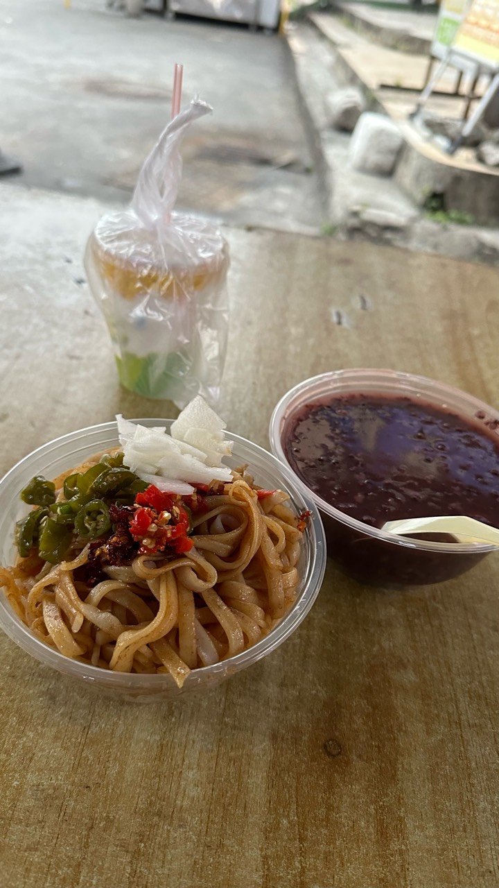 睡不着，吃早餐了，生物钟比嗨角还乱

40 / 作者:不知明的靓仔 / 