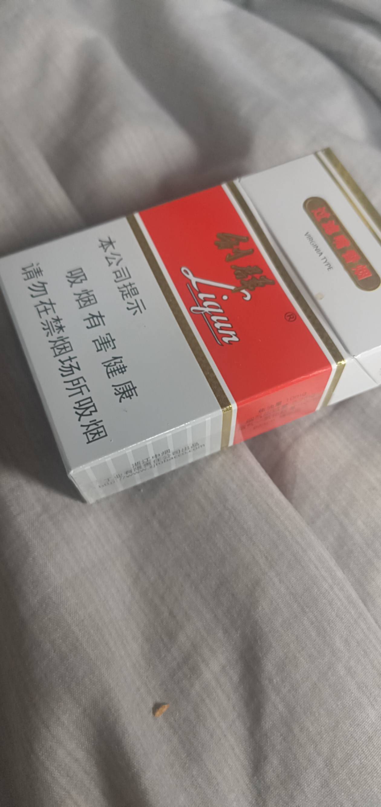 淘宝的商家太牛逼了，总金额3万多，要求他给我开票，开了票还不到1000的金额，还是开91 / 作者:湖南大哥。 / 