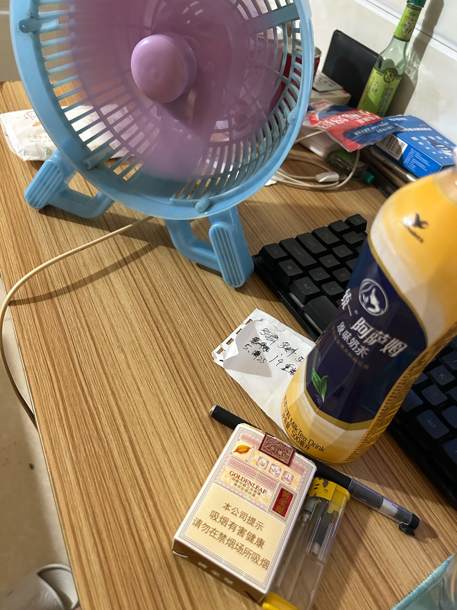 苹果+移动 秒级支付这一块



25 / 作者:小熊科技 / 