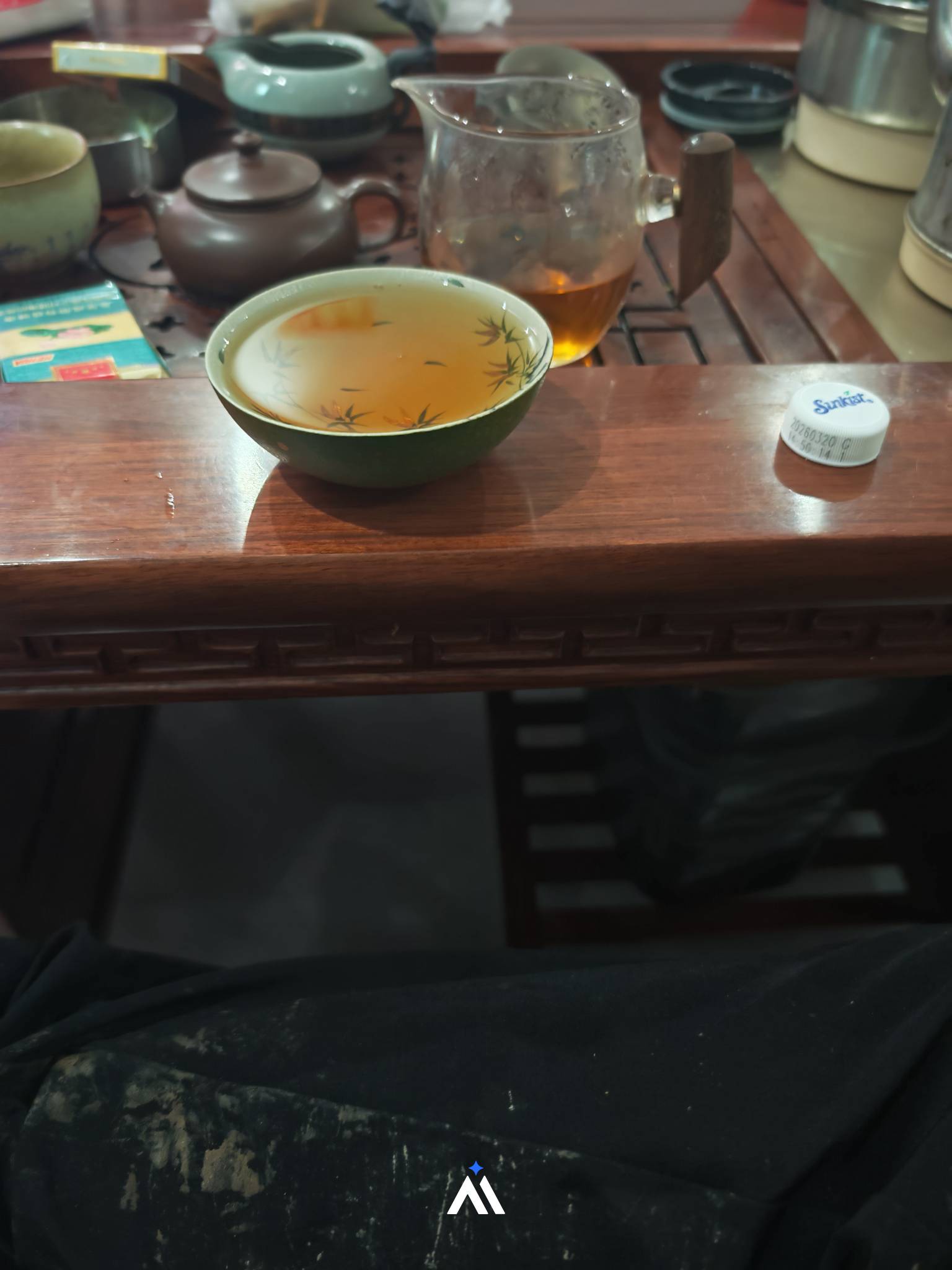 3点多冒着雨去摘荔枝，一身泥，好冷

19 / 作者:普宁特邀演员达濠 / 