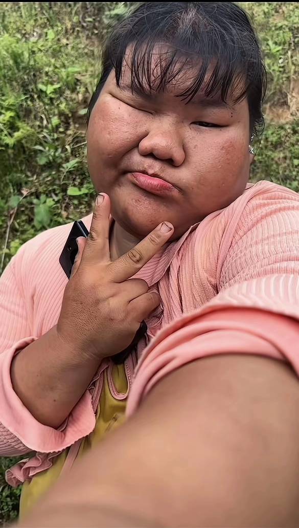 本人女，38岁找男友
要求
1：要长得帅的，身材必须特别好的，要特别有钱的
2：要脾气84 / 作者:广鸡周某人 / 