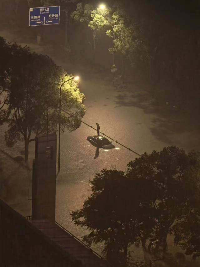 还好，回来的早，不然也一样被淹，下班下班

87 / 作者:可以的xx / 