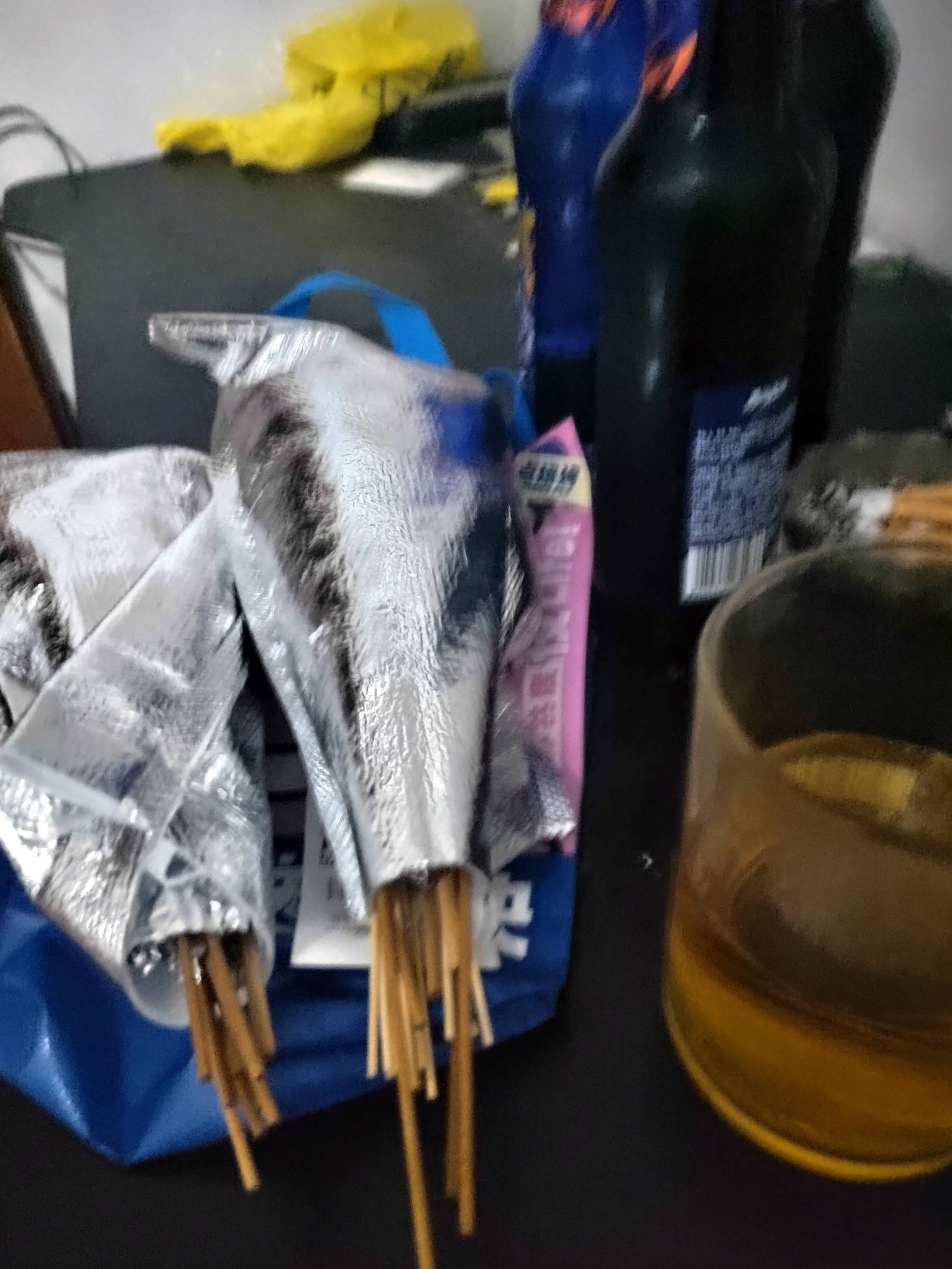 老哥们，吃点喝点，又活了一天，已经很棒啦！！！

18 / 作者:珂珂可可 / 