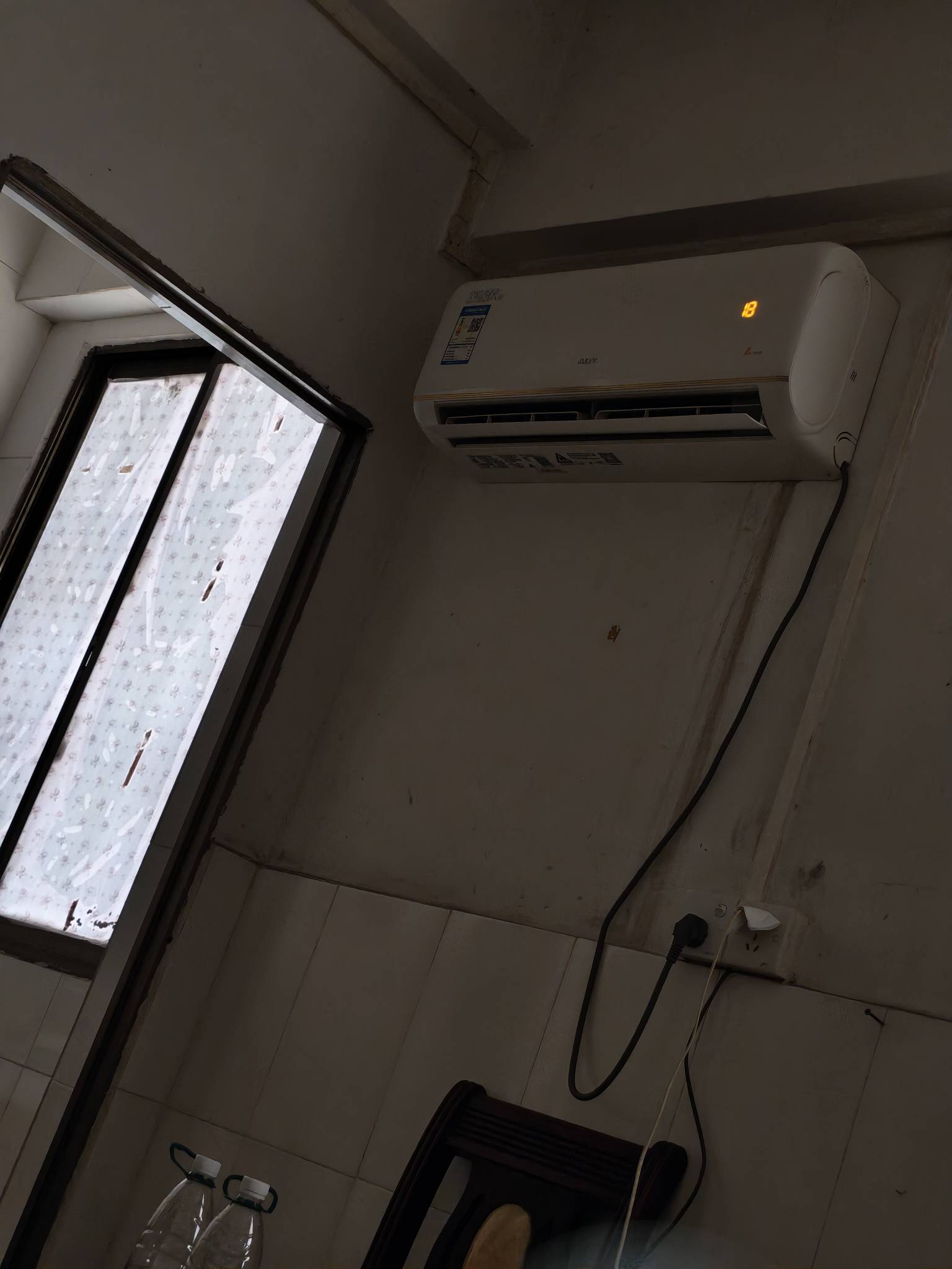 今天太热我把挂壁空调开起来了

95 / 作者:梦回大唐做王爷 / 