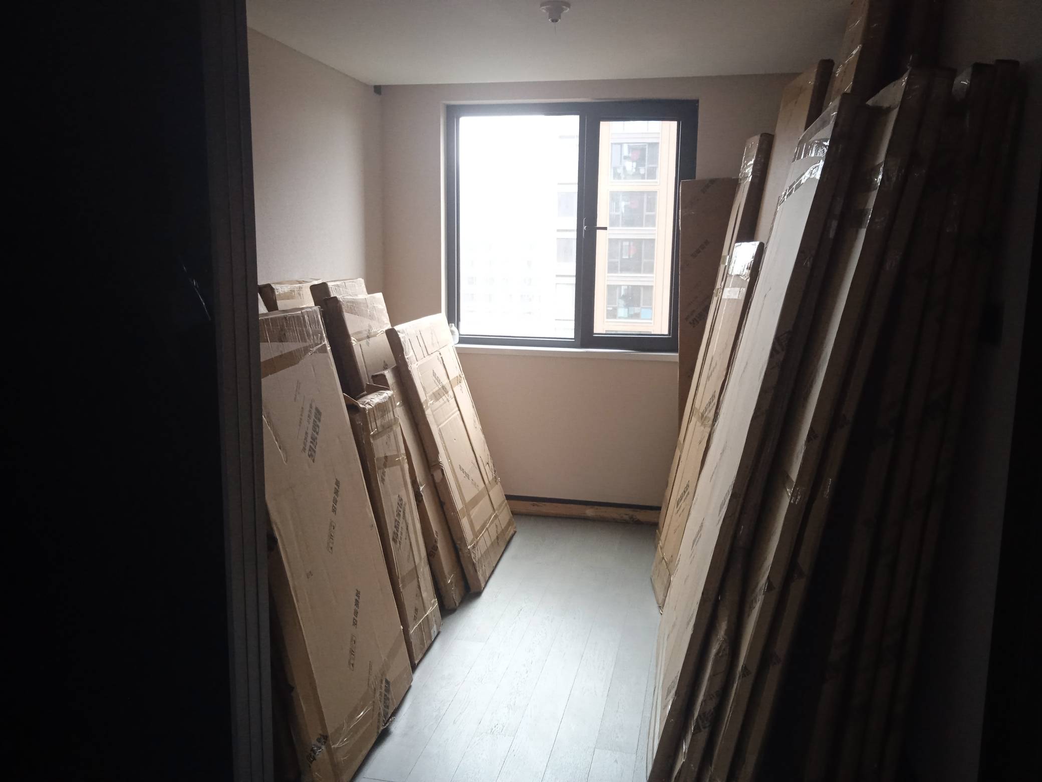 继上贴，干完100个木门后，又来另一家干了76T家具板，卸货电梯上楼，两小时搞定，今日95 / 作者:卡农最后的深情1 / 