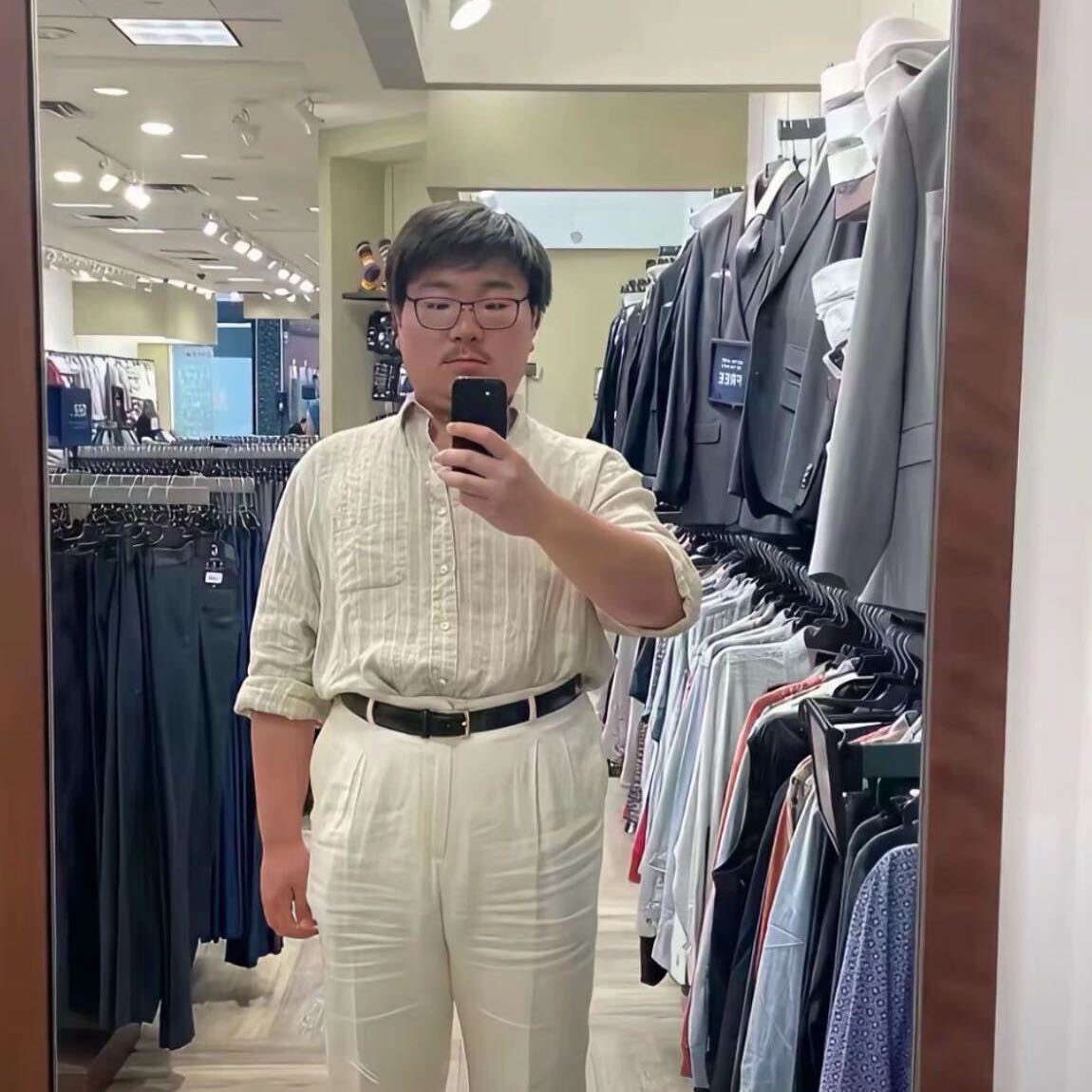 老哥们 我的颜值你们打几分？

34 / 作者:小旋风ovo / 