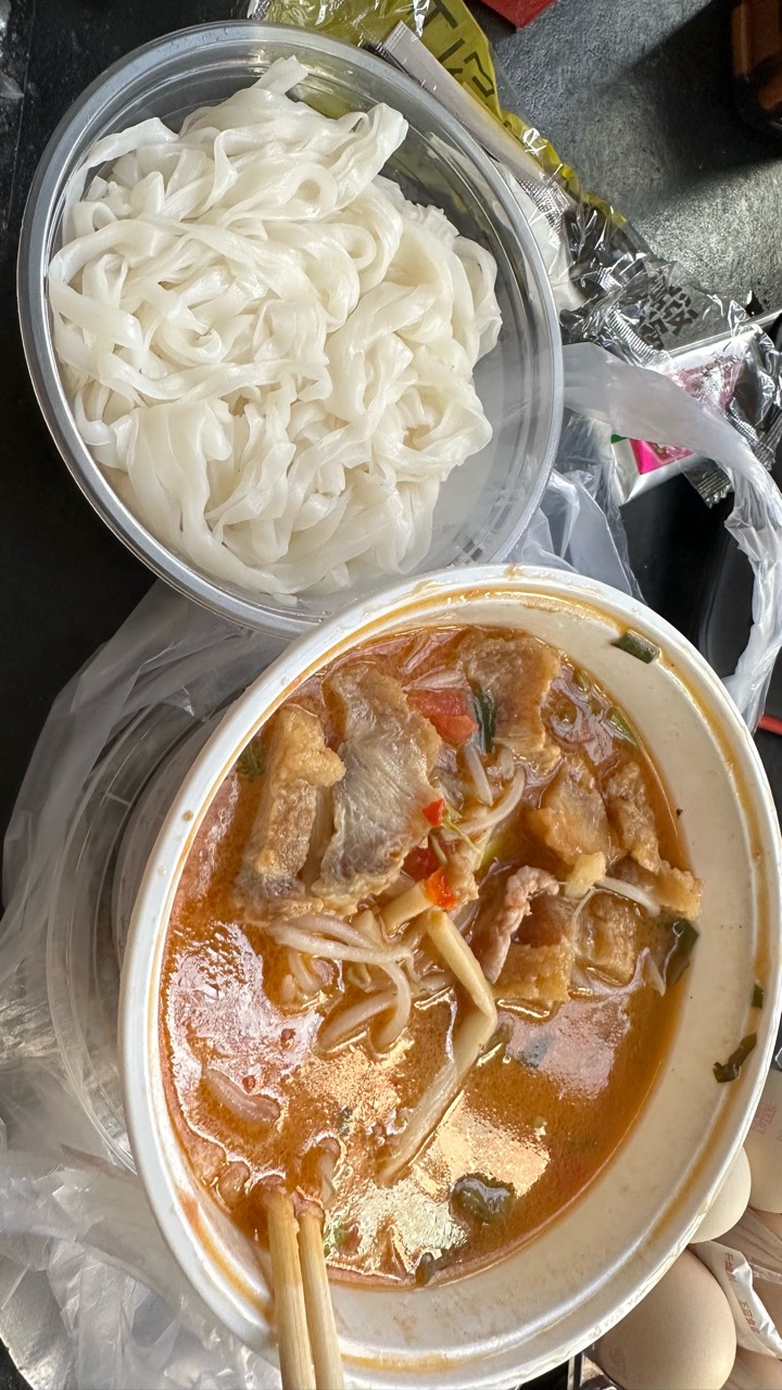 睡不着，又想吃，含泪

47 / 作者:不知明的靓仔 / 
