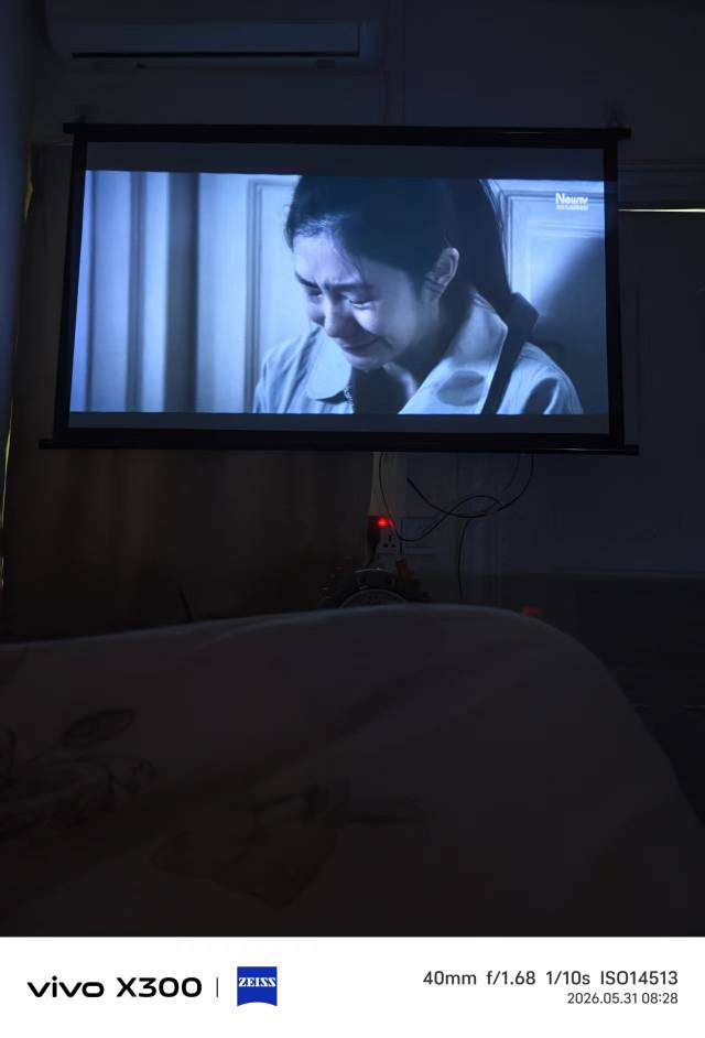 老哥们刘浩存我真喜欢

76 / 作者:挂比了救我鸭 / 