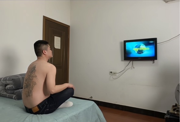 老哥别慌，老广的监狱很大，容得下所有挂b仔，到时候我们还是一个仓的，包吃包住，又5 / 作者:不知明的靓仔 / 