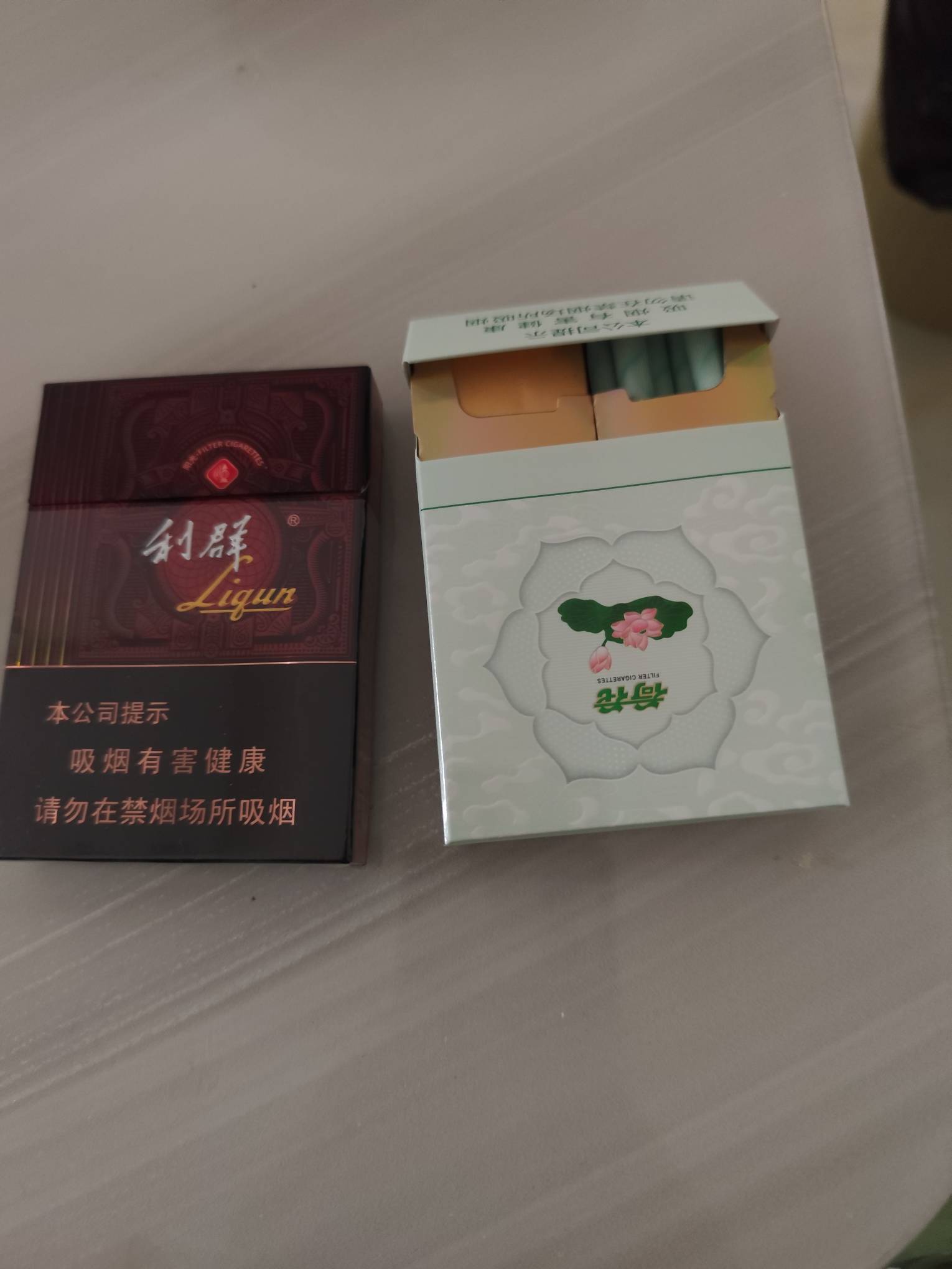 老哥们这两款你们喜欢哪个

84 / 作者:fuge31 / 