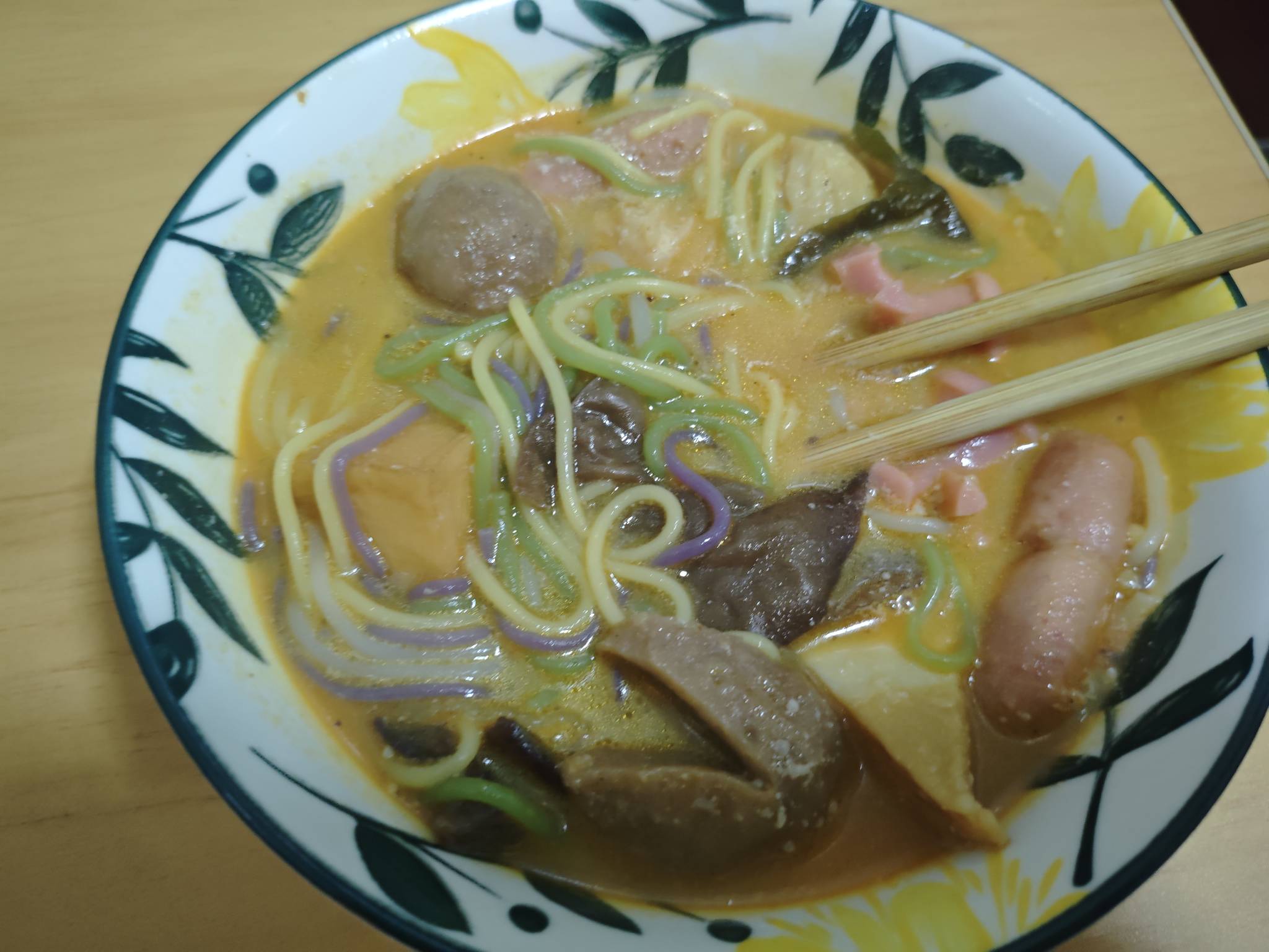 自己煮的麻辣烫，老哥们先吃

76 / 作者:山西陈冠希 / 