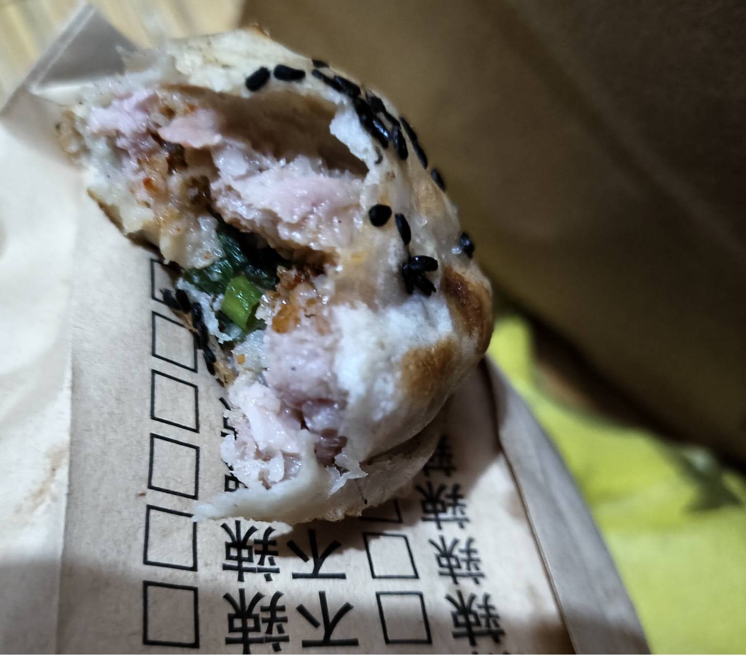 这个小饼是真香，22块钱六个加一张大饼，吃了三天了

4 / 作者:牢大 / 