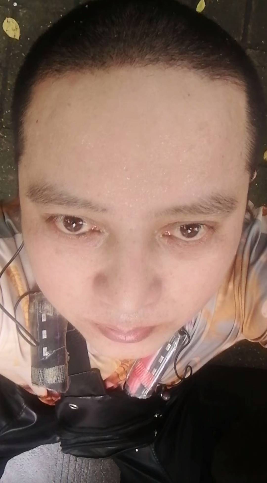 本人男，30岁找女朋友
要求
1：要长得漂亮的，身材必须特别好的，要特别有钱的
2：要82 / 作者:先天挂逼圣体 / 