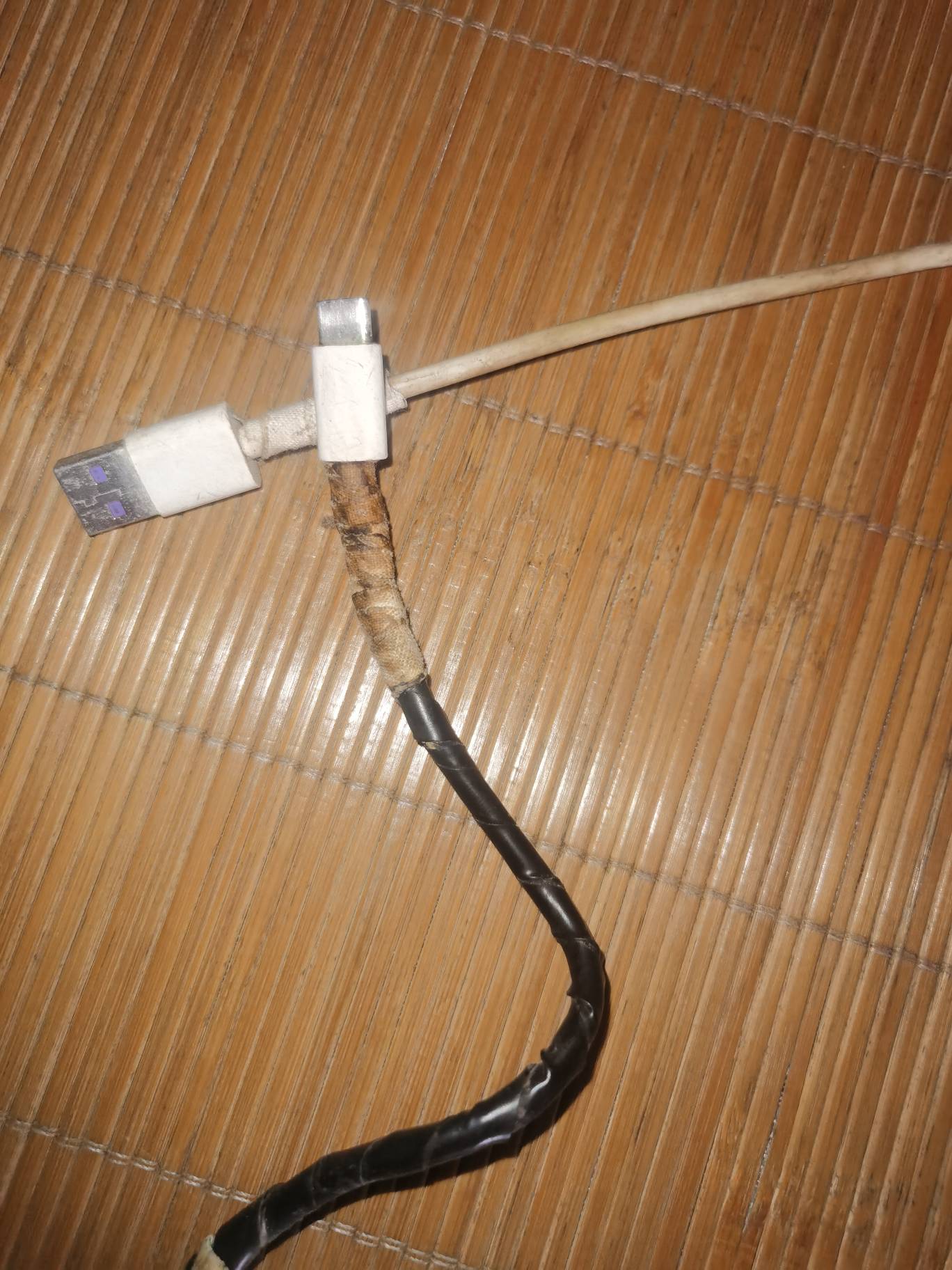 挂壁了  唉手机都卖了

14 / 作者:没监控不管 / 