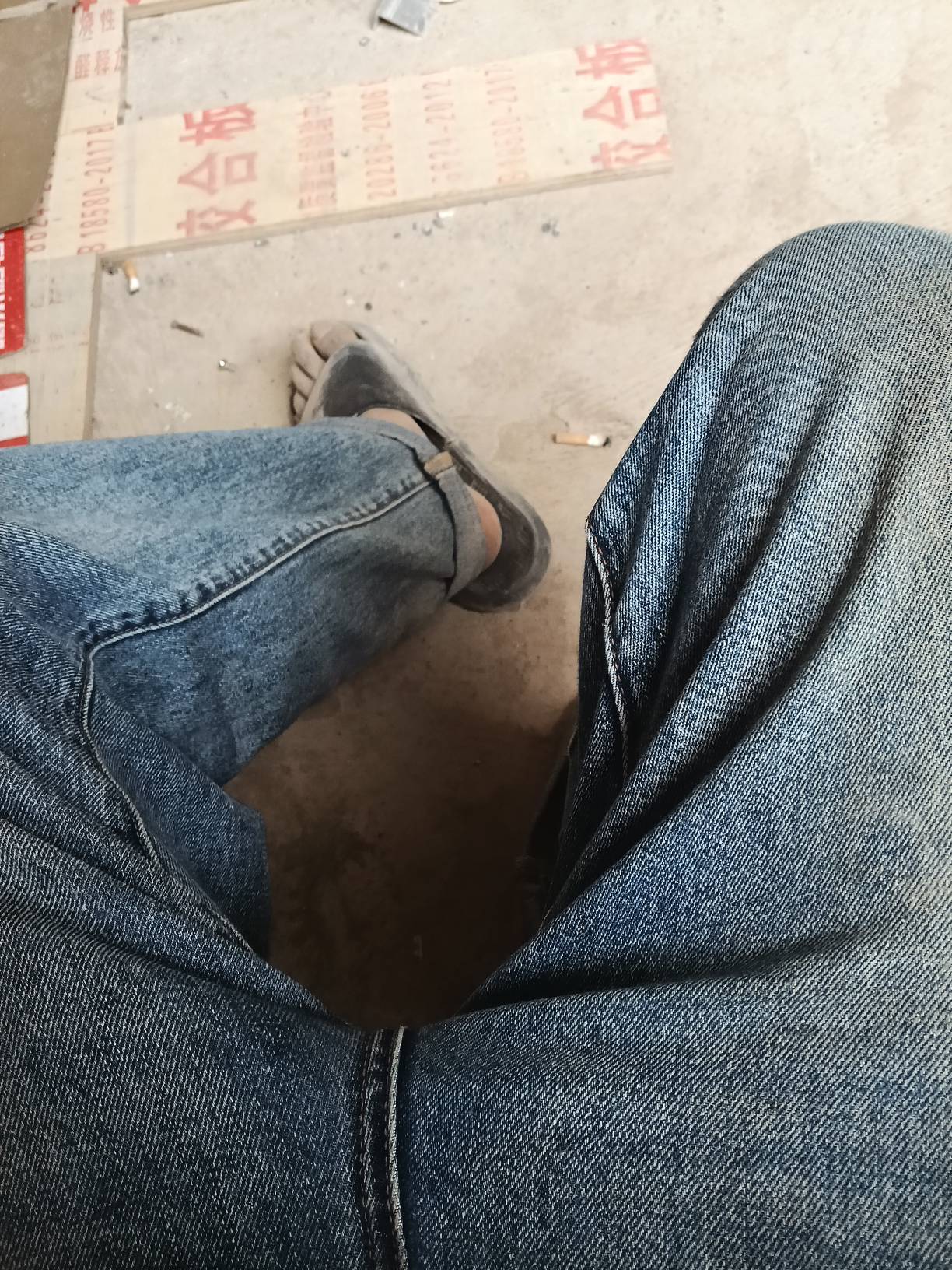 工地搬了10天砖搞到2000毛，晒成非洲飞猪了



70 / 作者:一条小麻蛇啊 / 