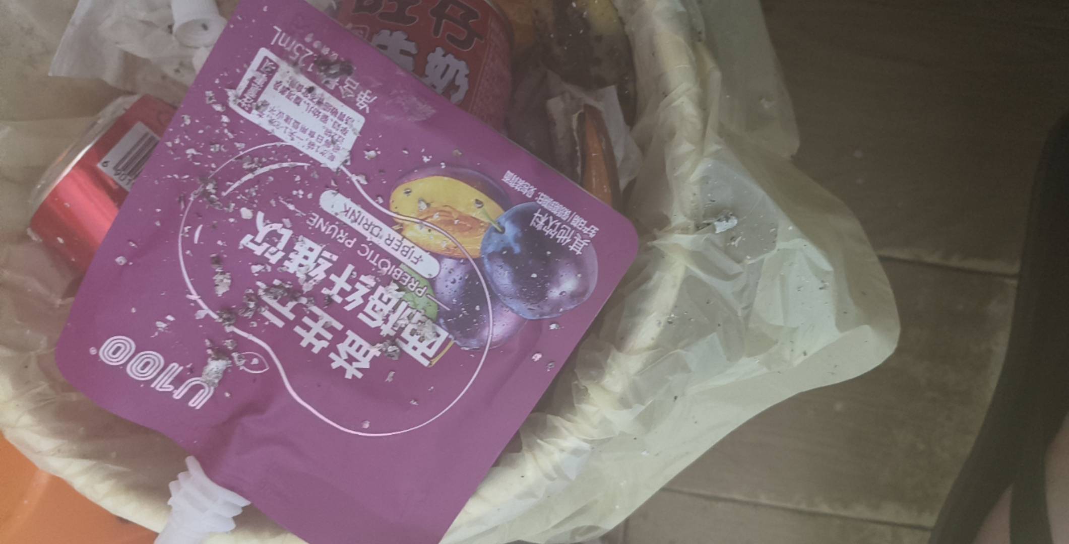 老哥们，便秘都不要去喝这个。比华莱士都猛，一直干到现在。肚子痛。咕咕叫。喝水，那34 / 作者:卡农小六子 / 