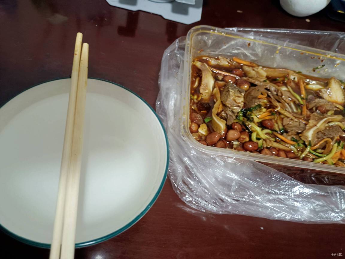 广东这天气下雨还焖热

70 / 作者:朱铁胆 / 