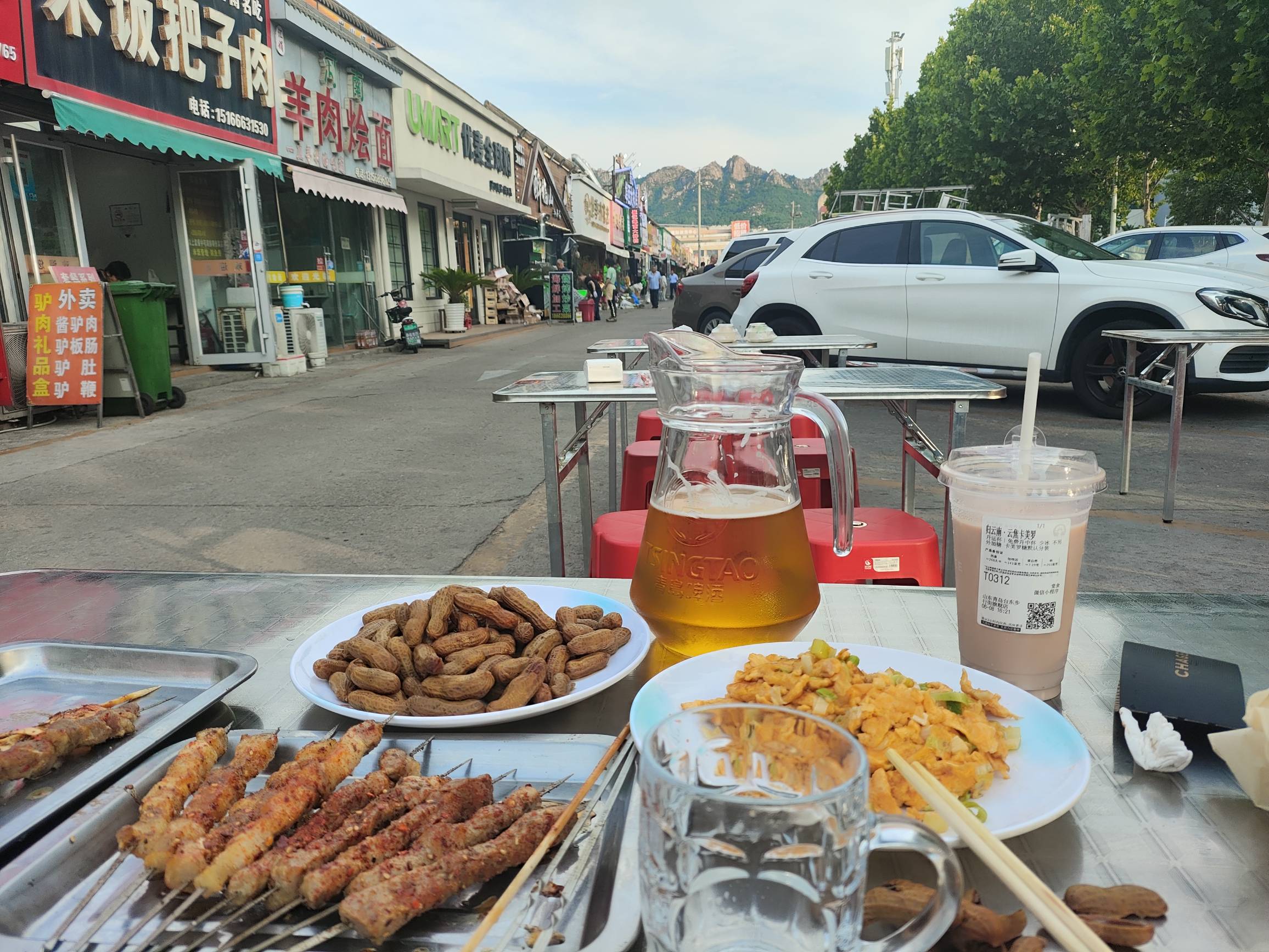 街上贴，三点刚吃完炒鸡T餐，现在换了一个地方烧烤T餐一点也吃不进去了。尬住了，有附48 / 作者:会飞的大鲨鱼 / 