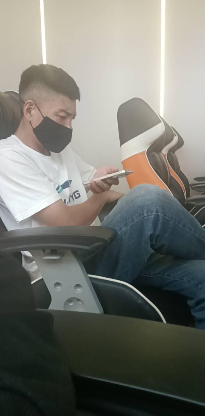 让我缺心眼的朋友气哭了，邀请他玩微乐，玩了一局去提现今日红包已领完，他就说坑人怎50 / 作者:无羊毛111 / 